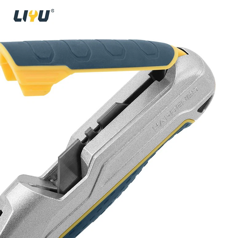 Zinc Alloy Folding Cutting Knife Utility Knife Wallpaper Knife Heavy-duty Unpacking Knife Express Knife Body With 3 Blades factory